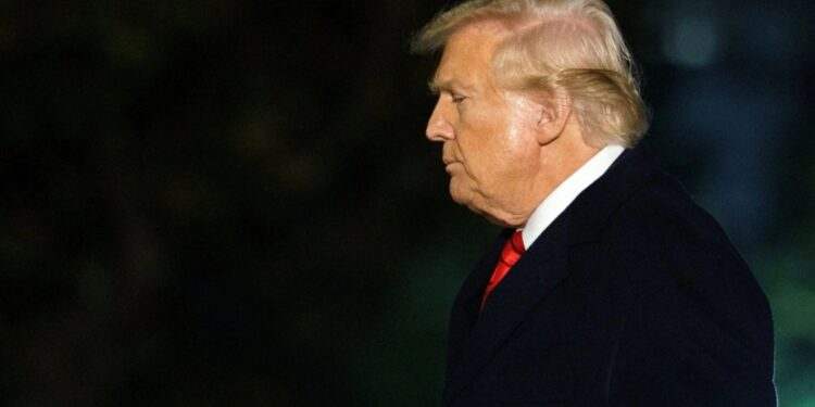 Reuters: Pëlqimi për Trump në nivelet më të ulëta për të tretin muaj, vetëm 33% miratim amerikan