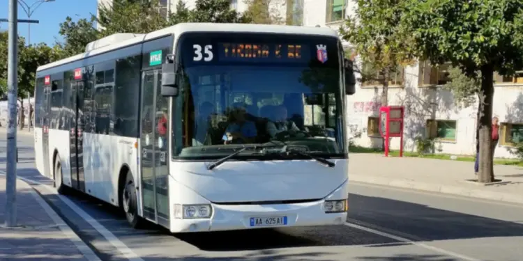 Rikthehet normaliteti në transportin publik; arrihet marrëveshje për subvencion 3-mujor të naftës