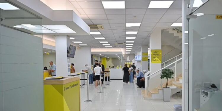 Rregulla të reja për shërbime pa barriera në PAK/bankat dhe platformat online, gjoba deri në 5 mln lekë