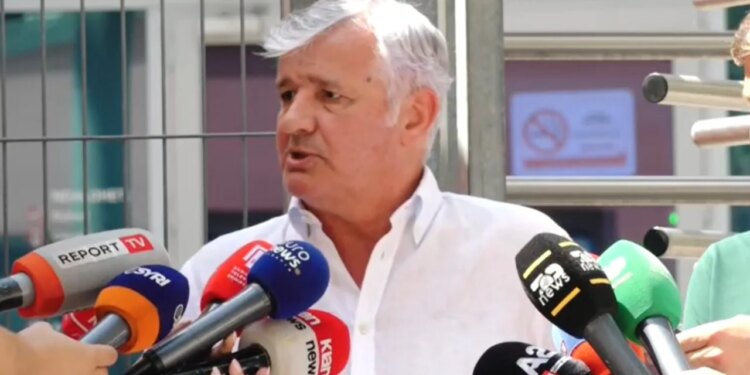 Rregullorja për celularët në GJKKO — Haxhia, kreu i Dhomës së Avokatisë: S'na kanë kthyer përgjigje, mungesë respekti institucional