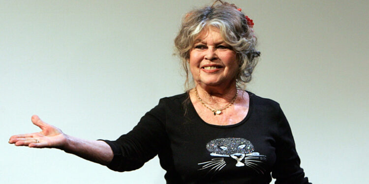 Sendet personale të Brigitte Bardot shiten gati 1 milion euro, ankandi tejkalon vlerësimet fillestare