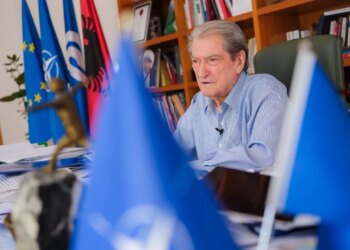 Shëndetësinë e mori Rama vetë; ndryshimet ministeriale, Berisha: demo i gatuar me bandat, lidhje me kreun SPAK
