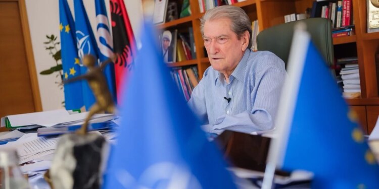 Shëndetësinë e mori Rama vetë; ndryshimet ministeriale, Berisha: demo i gatuar me bandat, lidhje me kreun SPAK