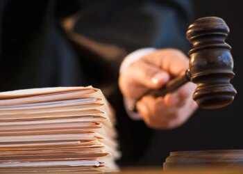 Shoqata e Gjyqtarëve dhe Prokurorëve i drejtohen Kushtetueses, kërkojnë shfuqizimin e ligjit për pagat