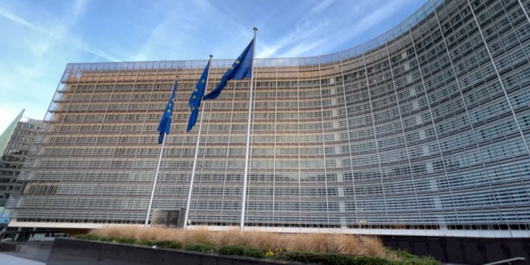 Shqipëria drejt BE-së: Komisioni Europian gati të japë mbështetje për anëtarësimin në 2027