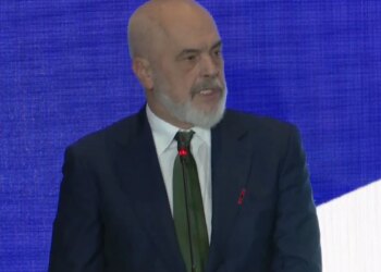Shtatë kandidatë për BE si fëmijët e Ursulës — Ironia e Ramës: Von der Leyen nuk u tha vajzave
