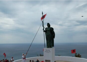 Shtatorja e Teutës ilire në Lezhë u financua nga qytetarët, nismë e gazetarit të Top Channel Marin Mema