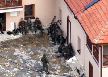 Si ndodhi sulmi i Banjskës: nga bllokimi i rrugës me kamionë tek tërheqja në male