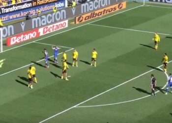 Supergol nga distanca: mesfushori shqiptar ndëshkon Dortmundin në ndeshjen e kampionatit