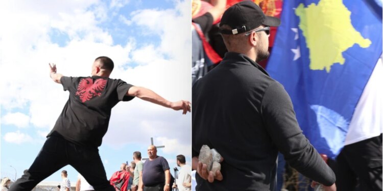 Tension në Prishtinë pas aktgjykimit të Hagës: Dhjetëra qytetarë protestojnë pranë EULEX-it, hidhen gurë drejt ndërtesës