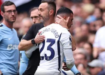 Tottenham nuk sheh dritë në fund të tunelit, e mund edhe Aston Villa