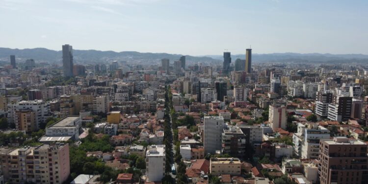 Tregu mbetet informal: 34.9% e ndërmjetësve të pasurive të paluajtshme punojnë jashtë rregullave