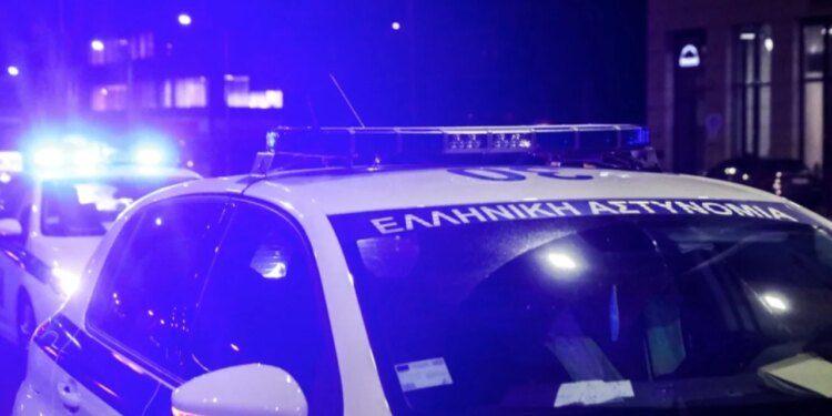 Tronditëse në Greqi: 25-vjeçarja theret për vdekje; i dashuri pretendoi se u sulmuan, pa plagë në trup