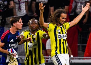 UEFA ndëshkon ashpër Lyonin dhe Fenerbahçen pas përleshjes, pezullohet edhe Guendouzi dhe vendosen gjoba të majme