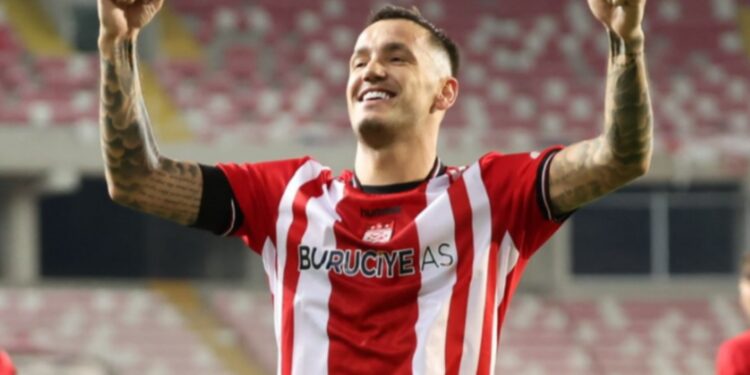 VIDEO: Rey Manaj protagonist, asist dhe gol në fitoren e Sivasspor në Ligën e Parë turke