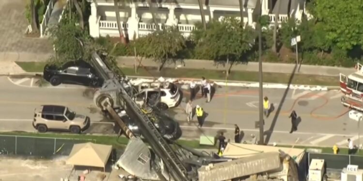 VIDEO: Shembja e vinçit në Miami, operatori shpëton në momentin e fundit, katër të plagosur