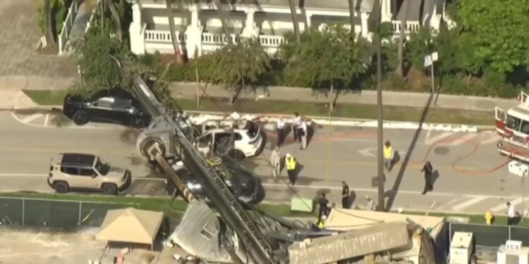VIDEO/ Vinçi shembet në Miami, operatori shpëton në momentin e fundit, katër të plagosur