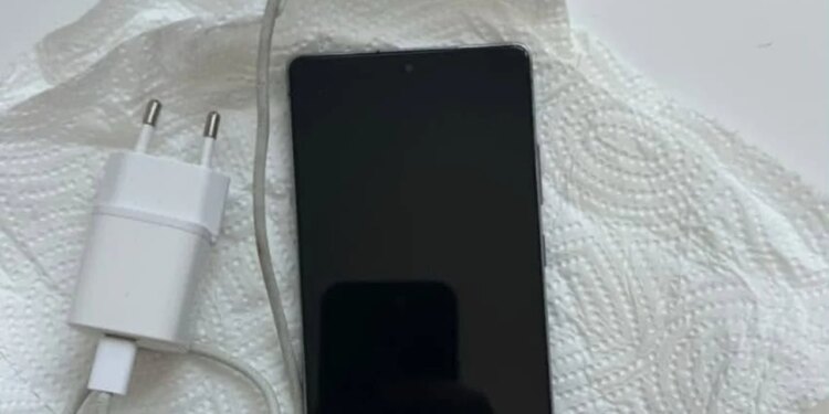 Vijojnë kontrollet në burgje: në Durrës sekuestrohet një tjetër telefon në qelinë e të dënuarit