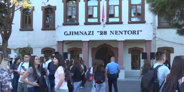 Viti i ri shkollor: Shkodra ndal rënien e numrit të nxënësve, rreth 15 mijë nisin mësimin