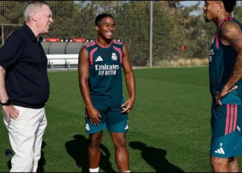 Vizitë e papritur e Carlo Ancelotti në qendrën stërvitore të Real Madridit