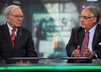 Warren Buffett largohet si kryetar i Berkshire Hathaway; drejtimin merr djali i tij
