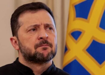 Zelensky paralajmëron: Qielli rus po bëhet i rrezikshëm, shmangni hapësirën ajrore të tyre