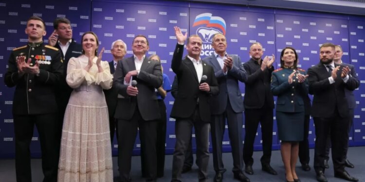 Zgjedhjet në Rusi: Parti e Putinit pritet të fitojë; CNN: Tani vëmendja te veprimet e Kremlinit