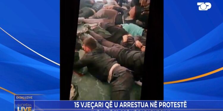 15-vjeçari i arrestuar: Na kapën në protestë, na futën në dhomë dhe na dhunuan; Bëra 72 orë burg