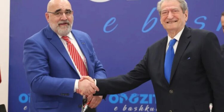 Mother Jones: Berisha në SHBA, Departamenti i Shtetit e quajti të korruptuar; zyrtarët Trump e pritën në Dallas