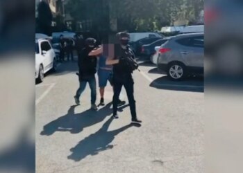 40-vjeçari i shpallur në kërkim nga Italia arrestohet për mashtrim, trafikim lëndësh narkotike e plagosje