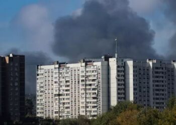 650 dronë në sulm masiv ndaj Moskës, dy të vdekur dhe 9 të plagosur