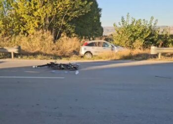 Aksident i rëndë në afërsi të fshatit Çiflig: ndërron jetë një person, plagoset punonjësi i policisë