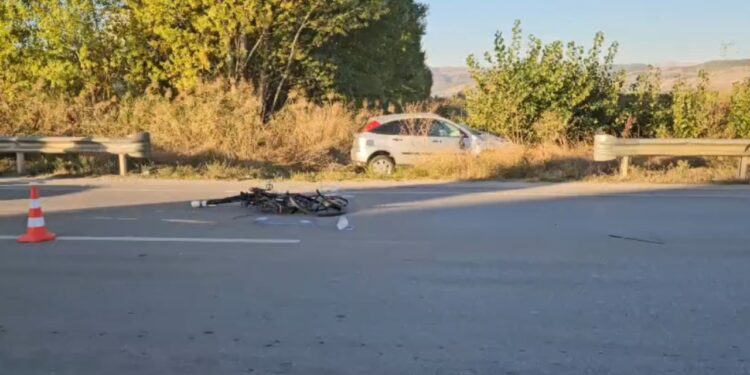 Aksident i rëndë në afërsi të fshatit Çiflig: ndërron jetë një person, plagoset punonjësi i policisë