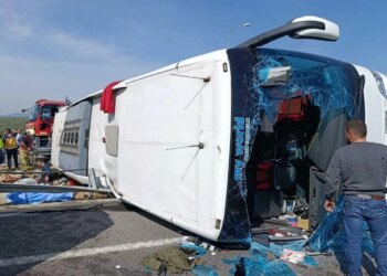 Aksident në Turqi: Autobus turistik përplaset me kamion, 11 vdekje dhe 27 të plagosur