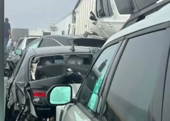 Aksident zinxhir në SHBA: 69 makina përplasen në autostradë, shkak mjegulla e dendur që kufizoi fushëpamjen e shoferëve