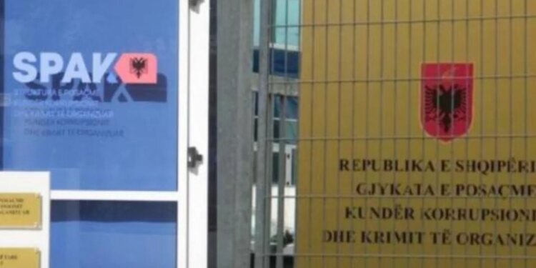 Akuzuar për vrasje dhe pjesë e grupit të Laert Haxhisë, Kristi Bixheku del nga burgu, iu zbritën vitet
