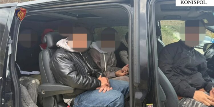 Arrestohet 30-vjeçari në Konispol duke ndihmuar 11 emigrantë të hyjnë ilegalisht në Greqi