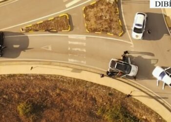 Arrestohet 30-vjeçari që transportonte dy armë zjarri me taksi drejt Maqedonisë së Veriut