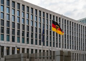 Arrestohet ish-kreu i Shërbimit Federal Gjerman August Hanning, dyshohet për spiunazh dhe rrjedhje sekretesh shtetërore