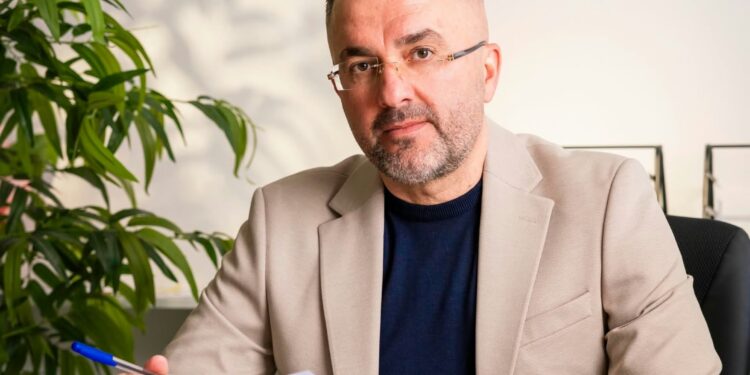 Artan Lulku në Top Channel: Do bashkoj votata me PS? Votoj kundër kësaj KAPRIÇOJE POLITIKE
