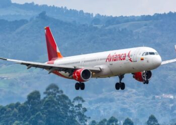 Avioni nga Kolumbia në SHBA bën ulje emergjente nga turbulencat; plagosen 6 pasagjerë dhe 3 pjesëtarë të ekuipazhit