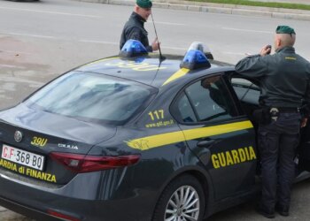 Banka e fshehtë e mafias në Itali: 30 arrestime dhe mbi 21 milionë euro të sekuestruara