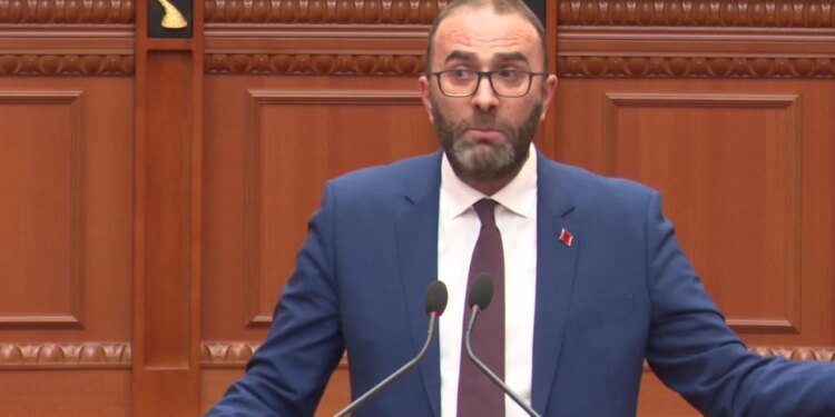 Bardhi në Kuvend për Reformën Territoriale: Shkrihet Divjaka, sepse Balluku nuk e do kryetarin; mbahet Vau i Dejës