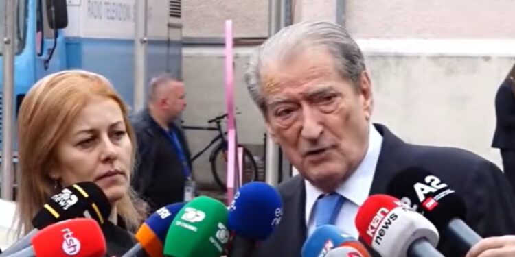 Berisha paralajmëron votën kundër Reformës Territoriale: Rama do të sjellë edhe Ballukun në seancë