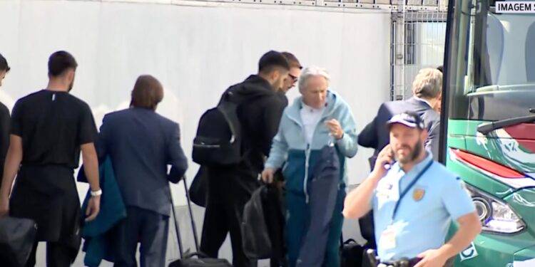 Çështja Cristiano Ronaldo: tension në aeroport, fyerje ndaj trajnerit, skuadra e Portugalisë shoqërohet nga policia