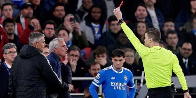 Champions League: Letexier gjykon Roma-Real, arbitri që ndëshkoi Mourinhon me karton të kuq