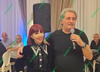 Daja e ka mendjen te futbolli edhe në festë; Irma Libohova bëhet divë e futbollit (VIDEO)