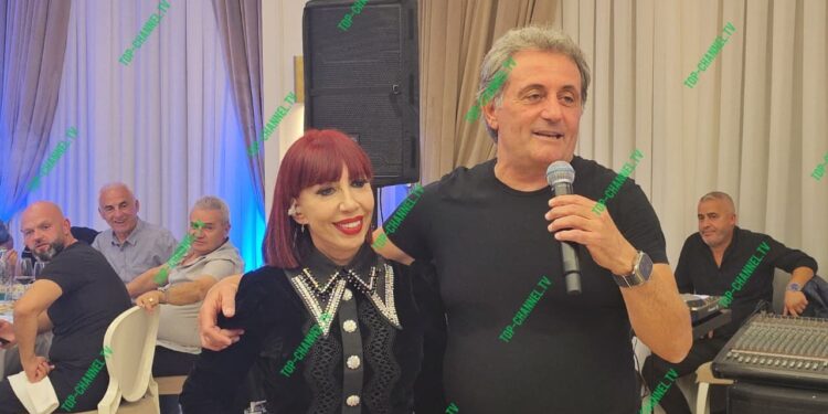 Daja e ka mendjen te futbolli edhe në festë; Irma Libohova bëhet divë e futbollit (VIDEO)