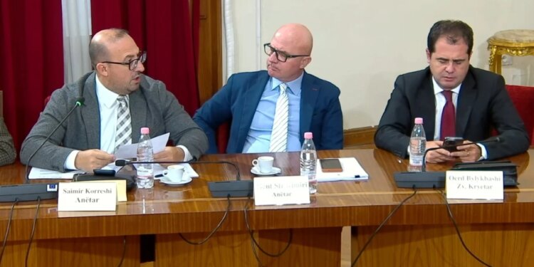 Debate për ligjet e reformës territoriale: Korreshi kishit ligjin si furrë, doli shkresa; Manja Nisma u nis bashkive
