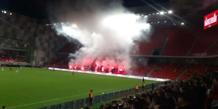 Derbi i Kryeqytetit: Atmosferë e zjarrtë e tifozëve në Arenën Kombëtare